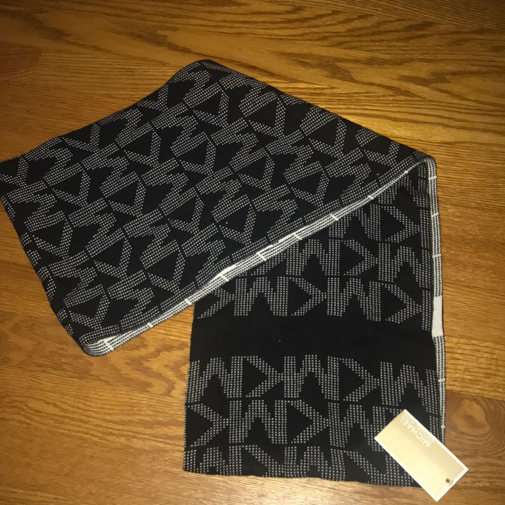 Michael Kors Infinity Scarf